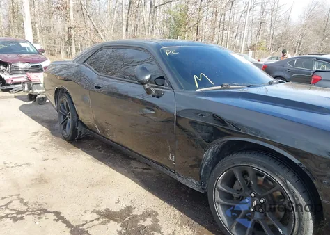 2017 Dodge Challenger R/T из США, поврежденный, VIN 2C3CDZBT2HH522671